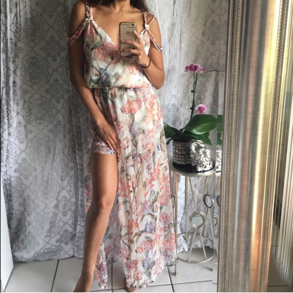 ✨RESTOCKED✨Long floral maxi romper